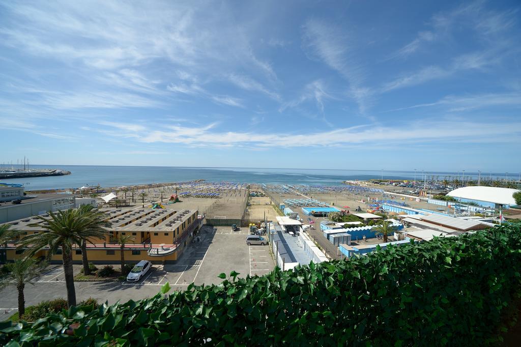 Hotel Santa Maria Chiavari Eksteriør bilde